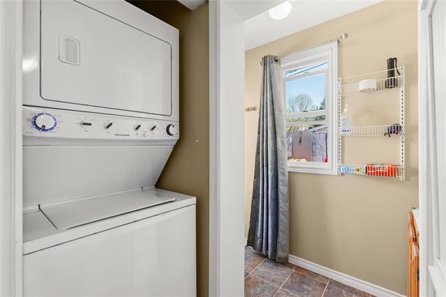 









607


Boyd

AVE,
Winnipeg,




MB
R2W 1R2

