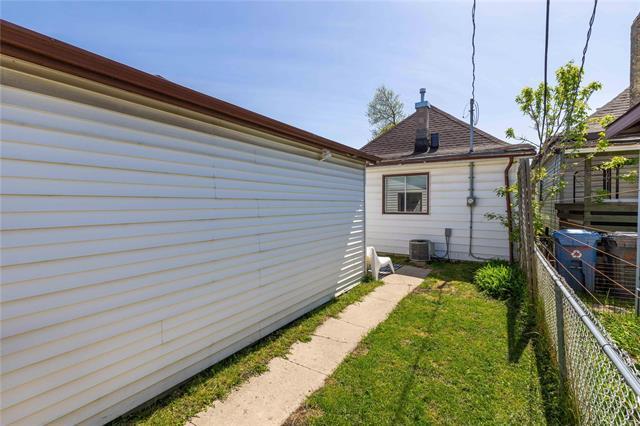 









607


Boyd

AVE,
Winnipeg,




MB
R2W 1R2

