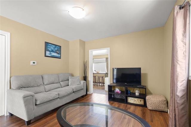 









607


Boyd

AVE,
Winnipeg,




MB
R2W 1R2


