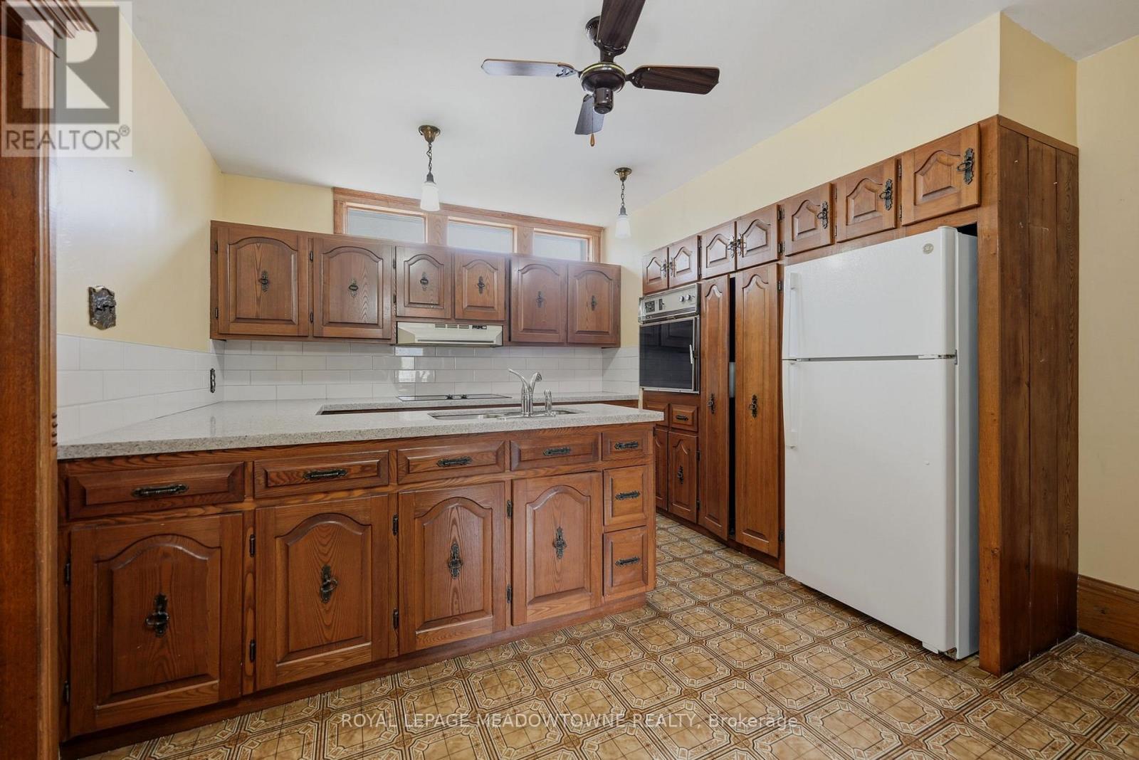 












3775 REBSTOCK ROAD

,
Fort Erie,




Ontario
L0S1B0

