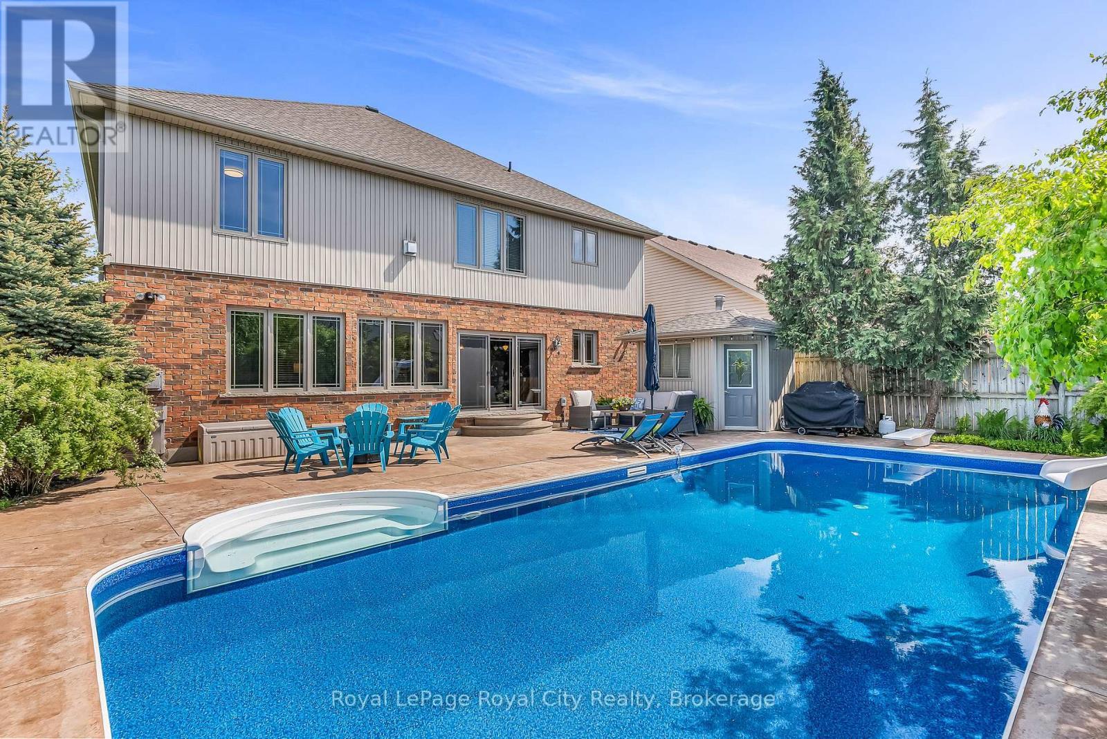 












36 BLAIR DRIVE

,
Guelph (Pineridge/Westminster Woods),




Ontario
N1L1N7

