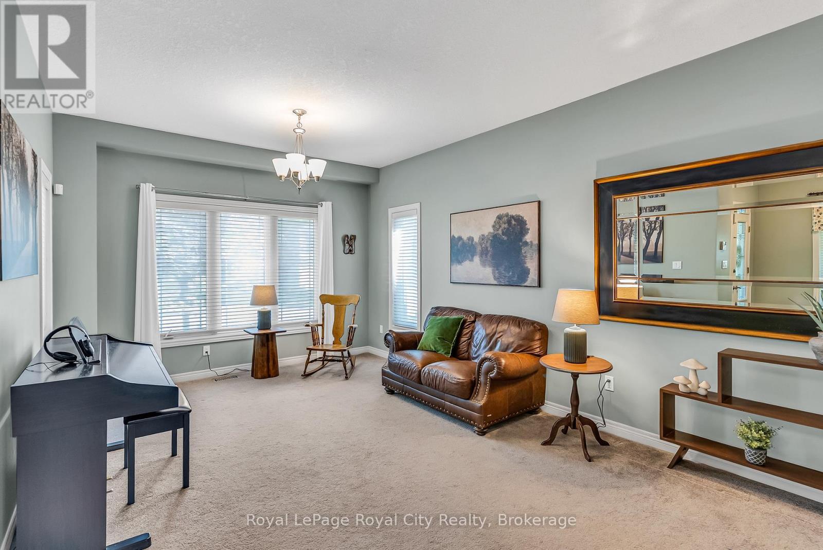 












36 BLAIR DRIVE

,
Guelph (Pineridge/Westminster Woods),




Ontario
N1L1N7


