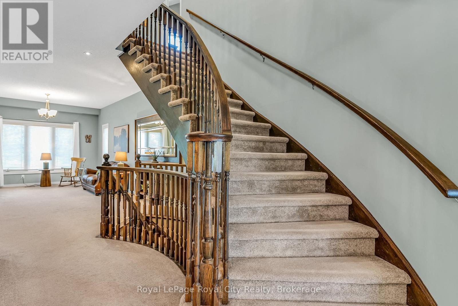












36 BLAIR DRIVE

,
Guelph (Pineridge/Westminster Woods),




Ontario
N1L1N7

