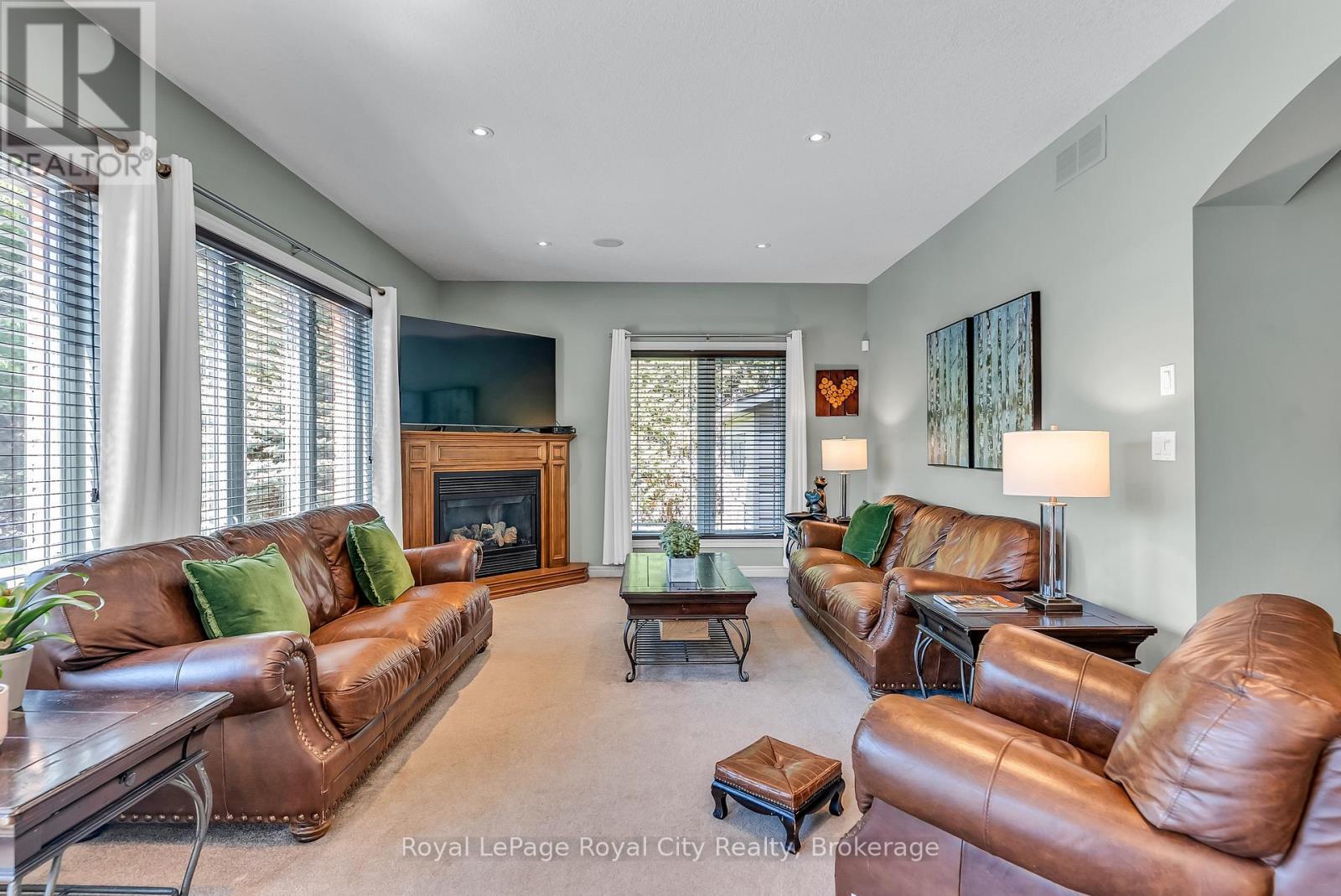 












36 BLAIR DRIVE

,
Guelph (Pineridge/Westminster Woods),




Ontario
N1L1N7

