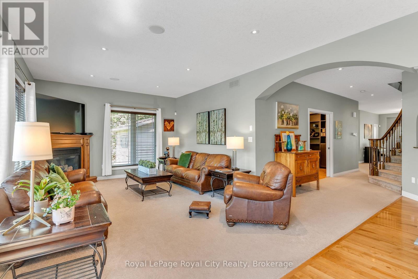 












36 BLAIR DRIVE

,
Guelph (Pineridge/Westminster Woods),




Ontario
N1L1N7

