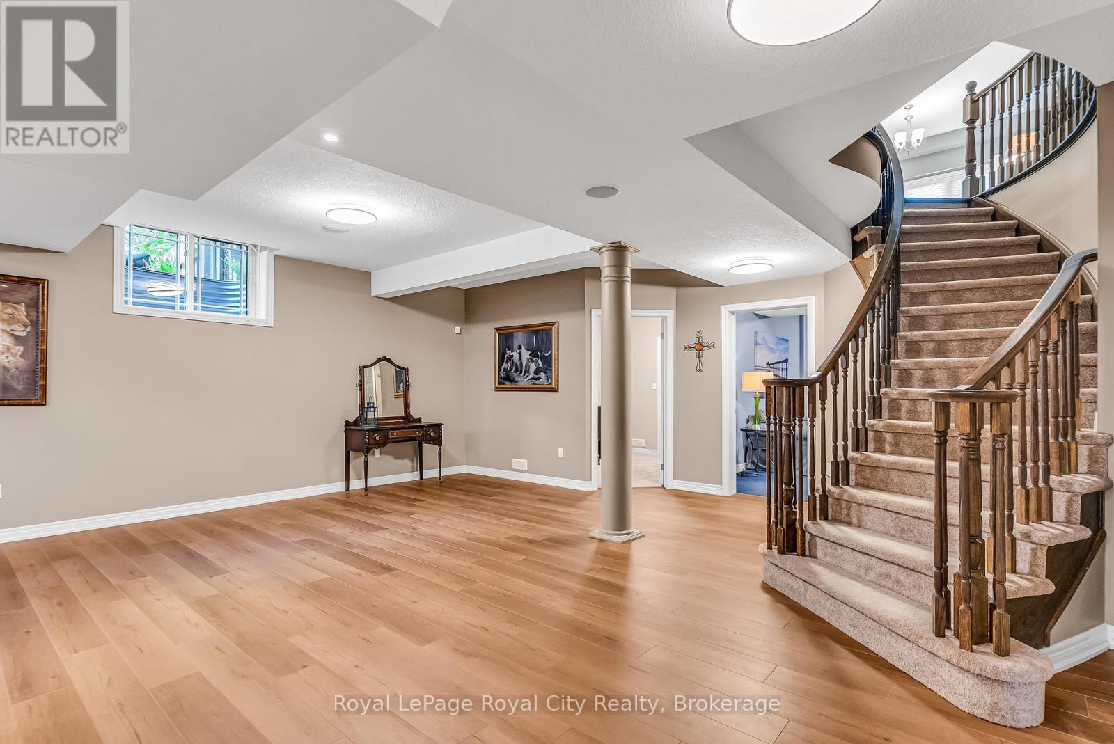 












36 BLAIR DRIVE

,
Guelph (Pineridge/Westminster Woods),




Ontario
N1L1N7

