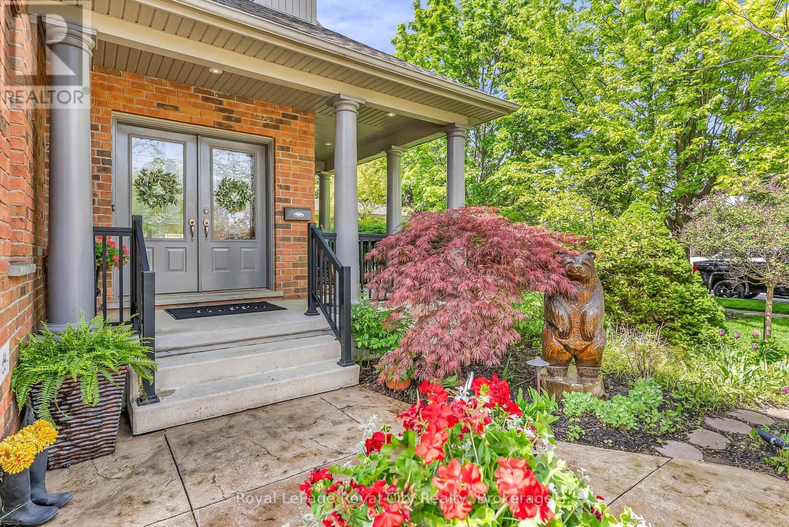 












36 BLAIR DRIVE

,
Guelph (Pineridge/Westminster Woods),




Ontario
N1L1N7

