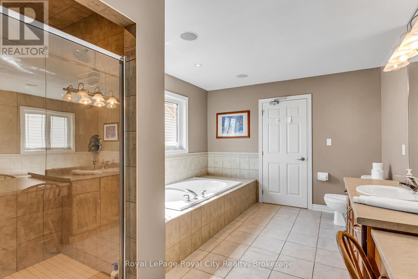












36 BLAIR DRIVE

,
Guelph (Pineridge/Westminster Woods),




Ontario
N1L1N7

