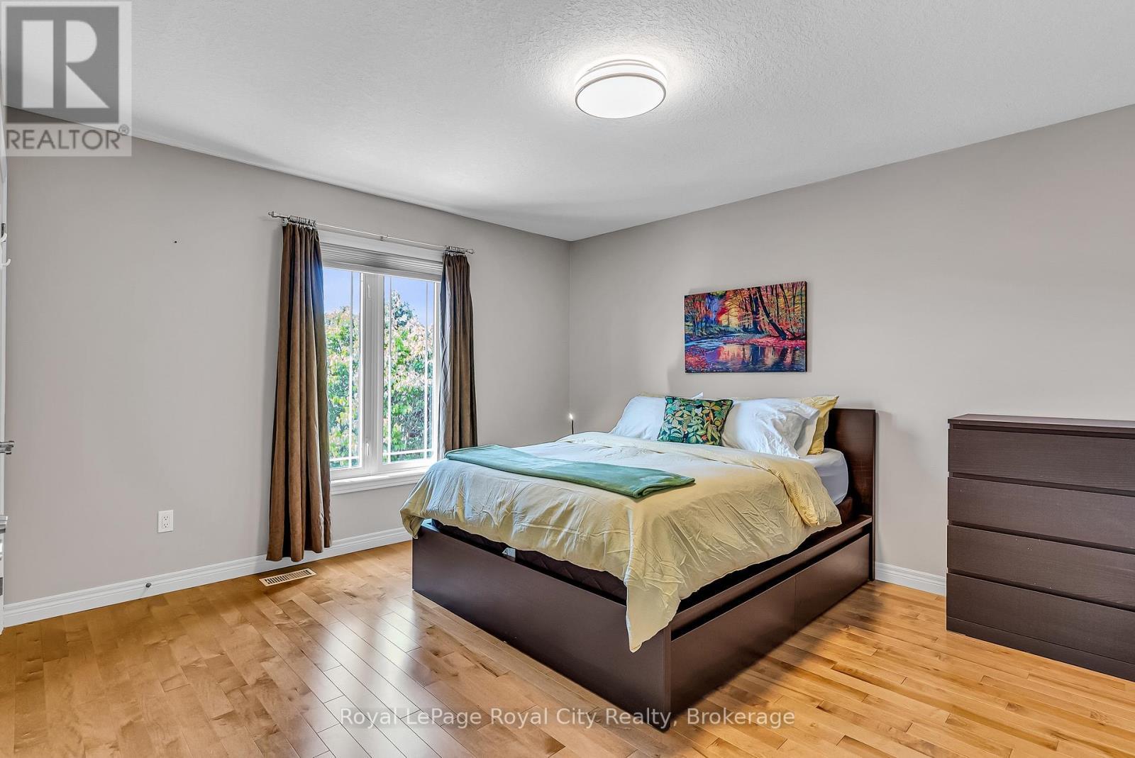 












36 BLAIR DRIVE

,
Guelph (Pineridge/Westminster Woods),




Ontario
N1L1N7

