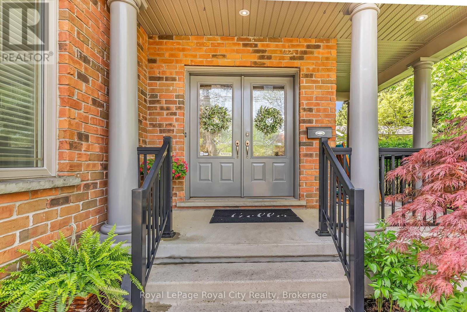












36 BLAIR DRIVE

,
Guelph (Pineridge/Westminster Woods),




Ontario
N1L1N7


