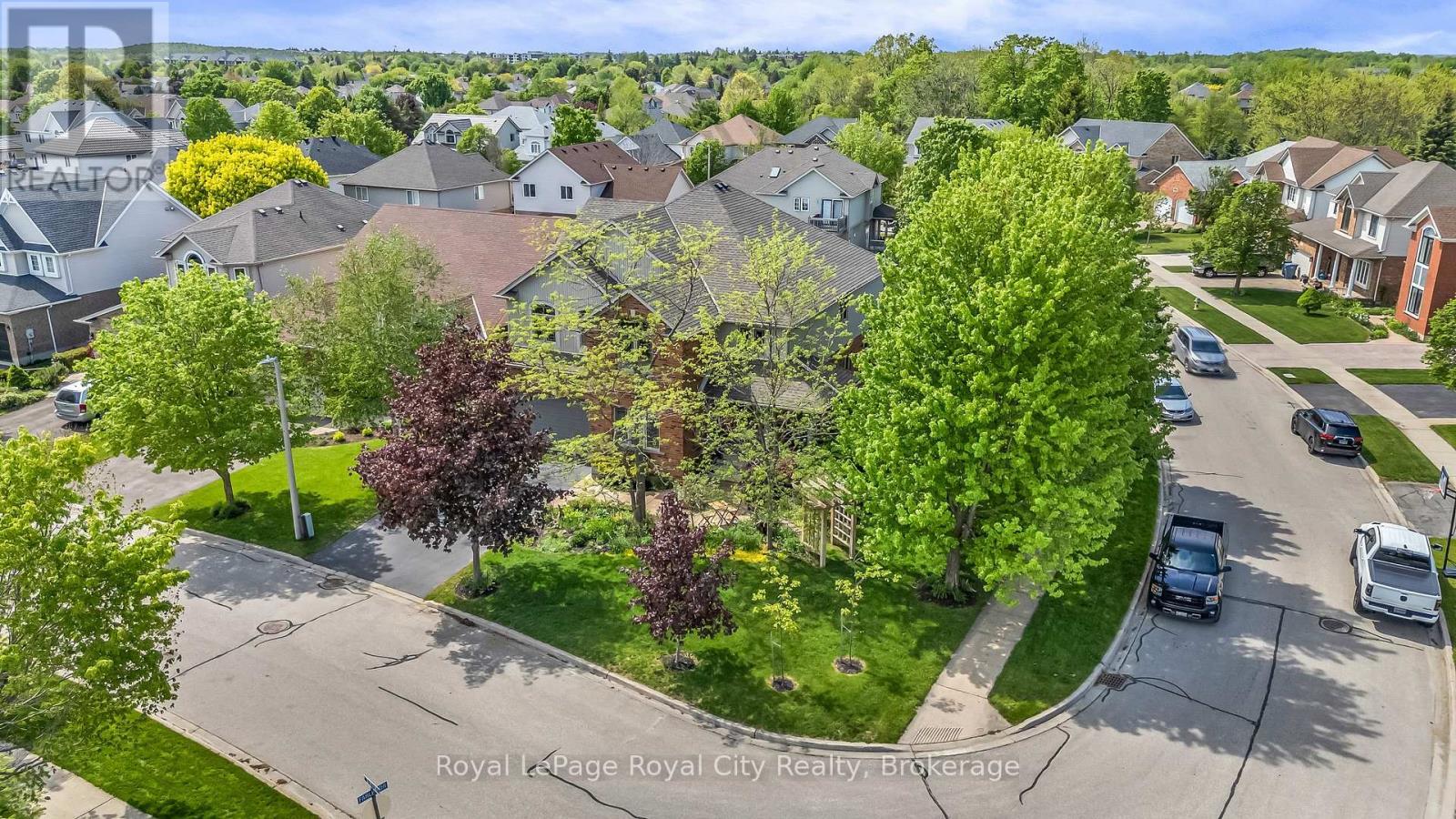 












36 BLAIR DRIVE

,
Guelph (Pineridge/Westminster Woods),




Ontario
N1L1N7

