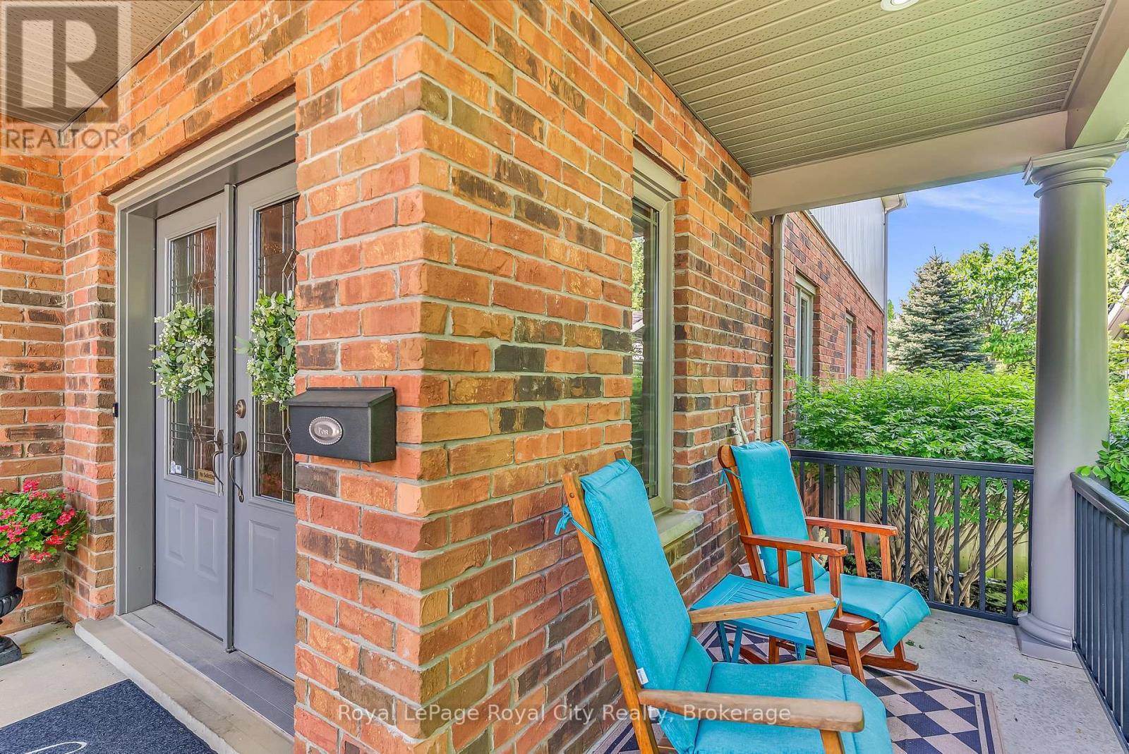 












36 BLAIR DRIVE

,
Guelph (Pineridge/Westminster Woods),




Ontario
N1L1N7

