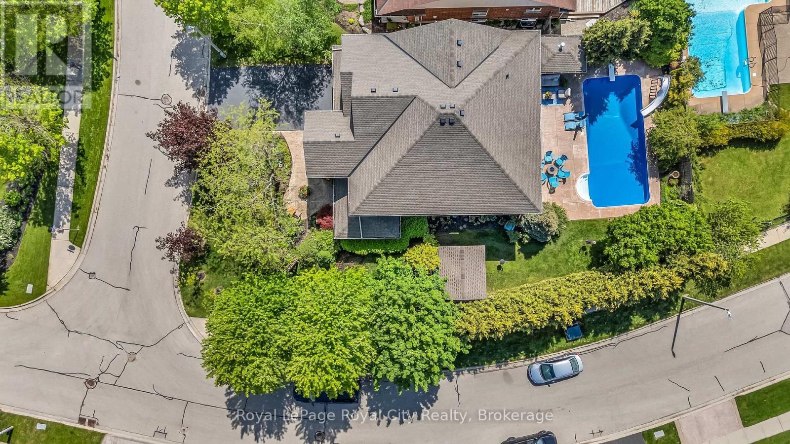 












36 BLAIR DRIVE

,
Guelph (Pineridge/Westminster Woods),




Ontario
N1L1N7

