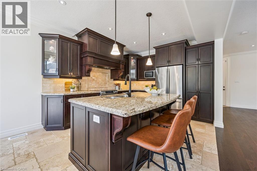 












828 COPPER RIDGE Drive

,
Waterloo,




Ontario
N2K0B5


