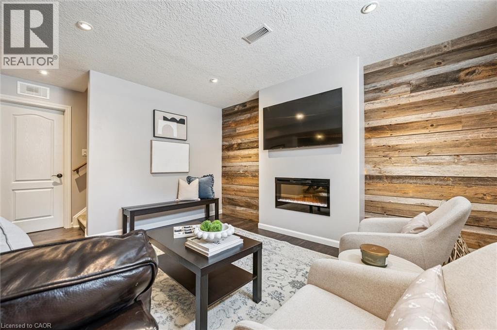 












828 COPPER RIDGE Drive

,
Waterloo,




Ontario
N2K0B5

