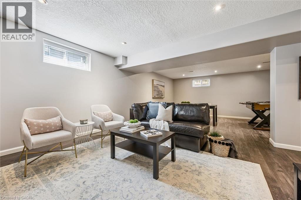 












828 COPPER RIDGE Drive

,
Waterloo,




Ontario
N2K0B5

