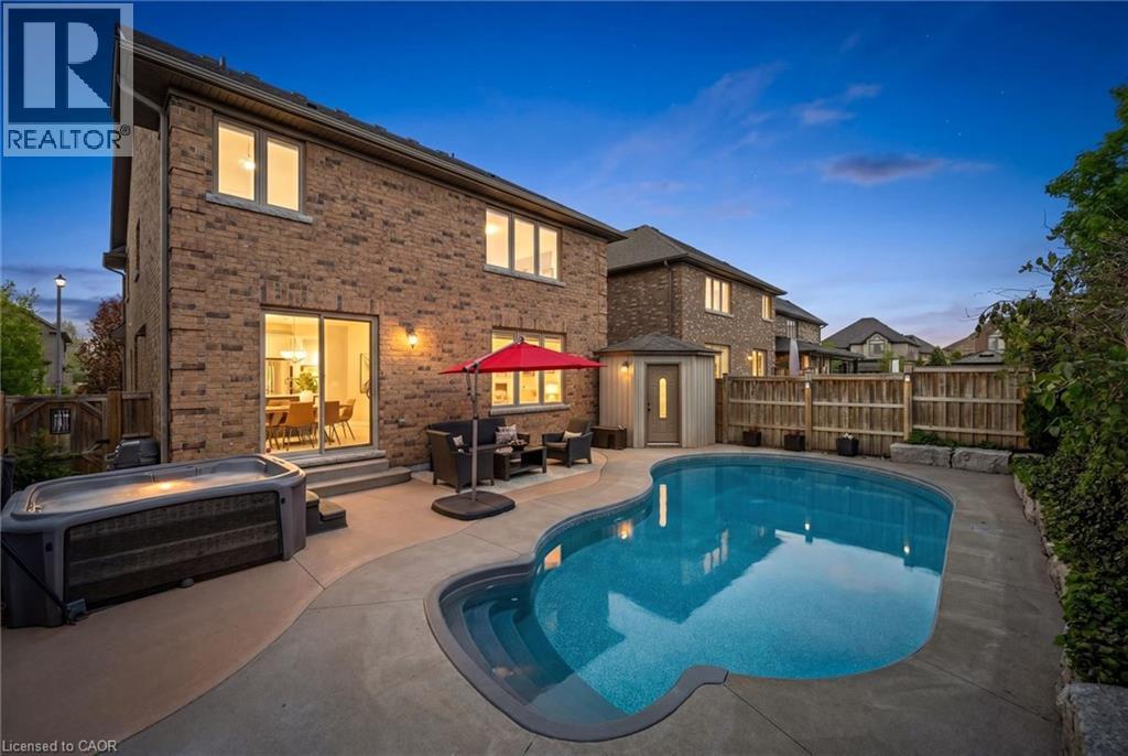 












828 COPPER RIDGE Drive

,
Waterloo,




Ontario
N2K0B5

