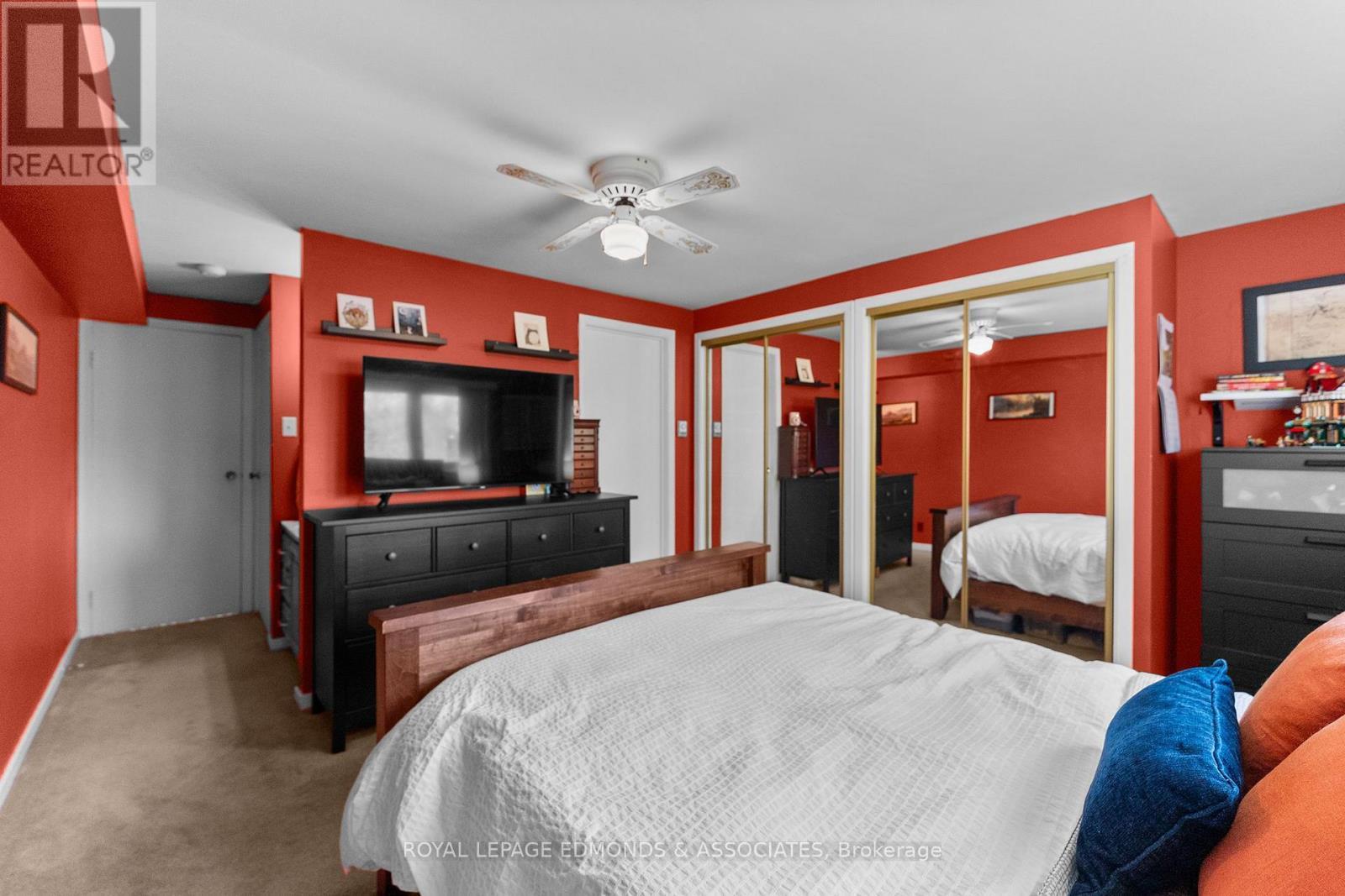 












5 LASALLE DRIVE

,
Deep River,




Ontario
K0J1P0

