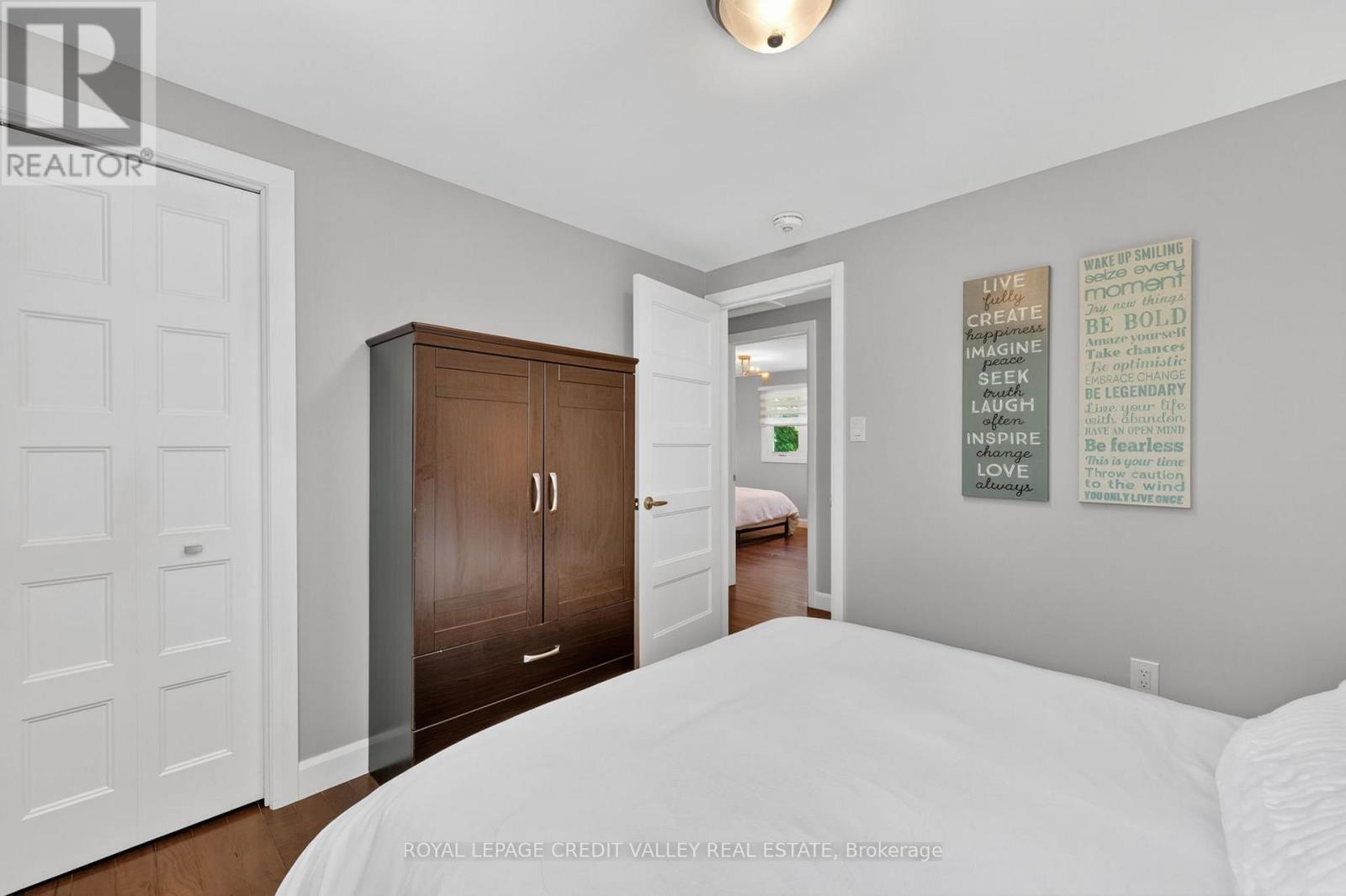 












185 BARTLEY BULL PARKWAY

,
Brampton,




Ontario
L6W2K1

