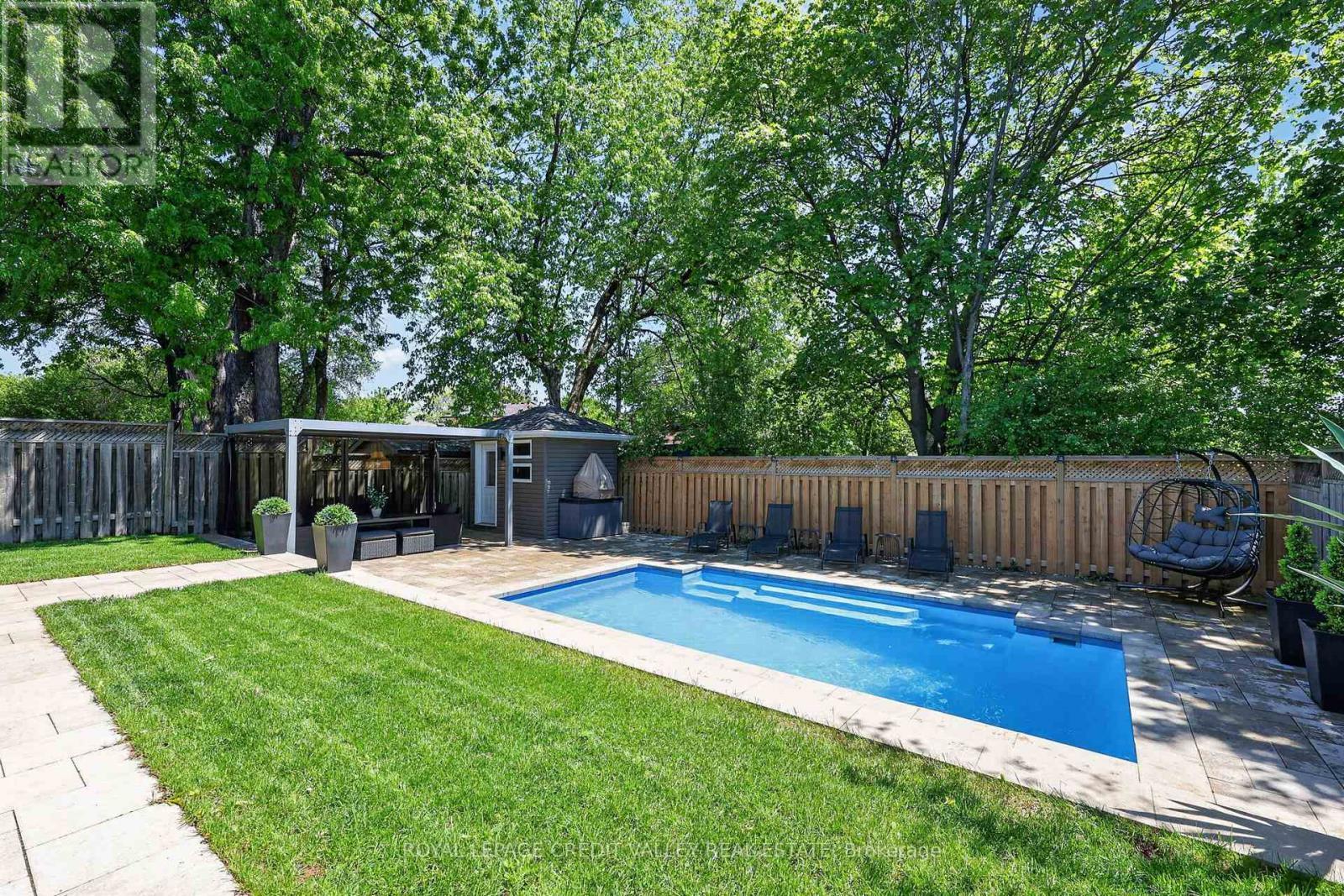 












185 BARTLEY BULL PARKWAY

,
Brampton,




Ontario
L6W2K1

