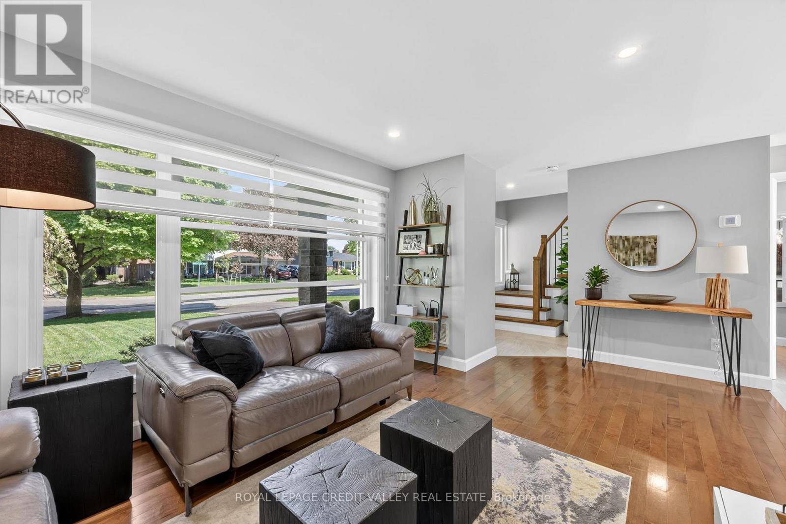 












185 BARTLEY BULL PARKWAY

,
Brampton,




Ontario
L6W2K1

