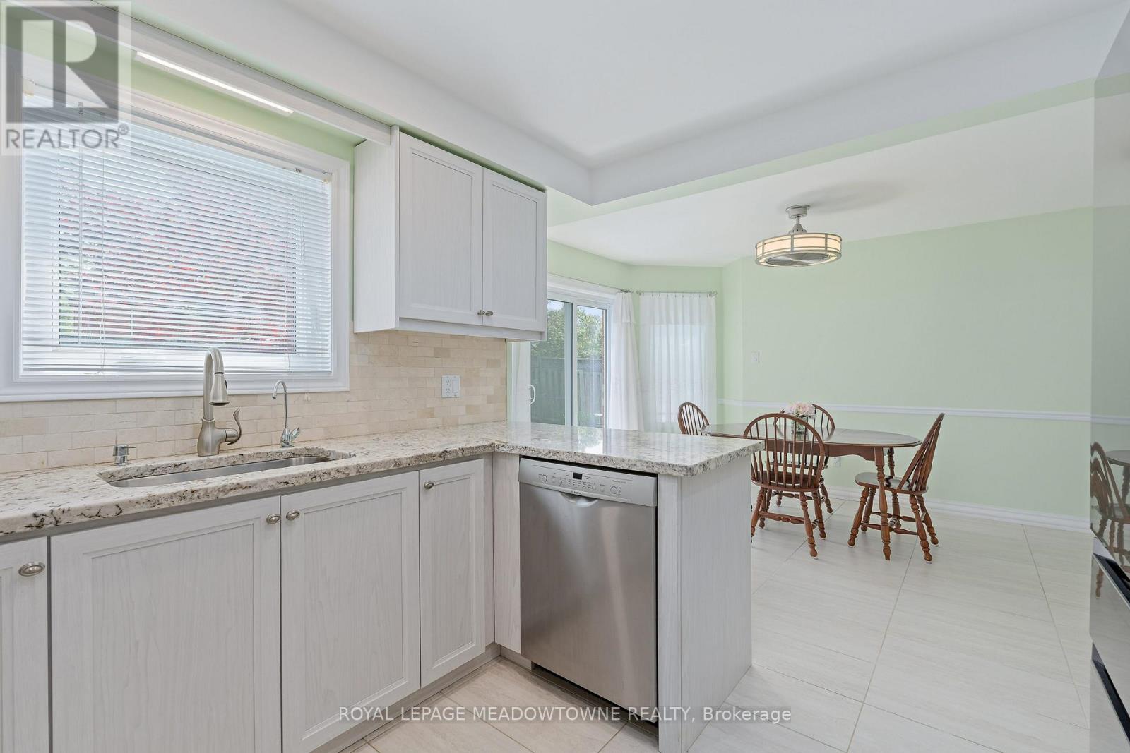 












7 EATON STREET

,
Halton Hills,




Ontario
L7G5J9

