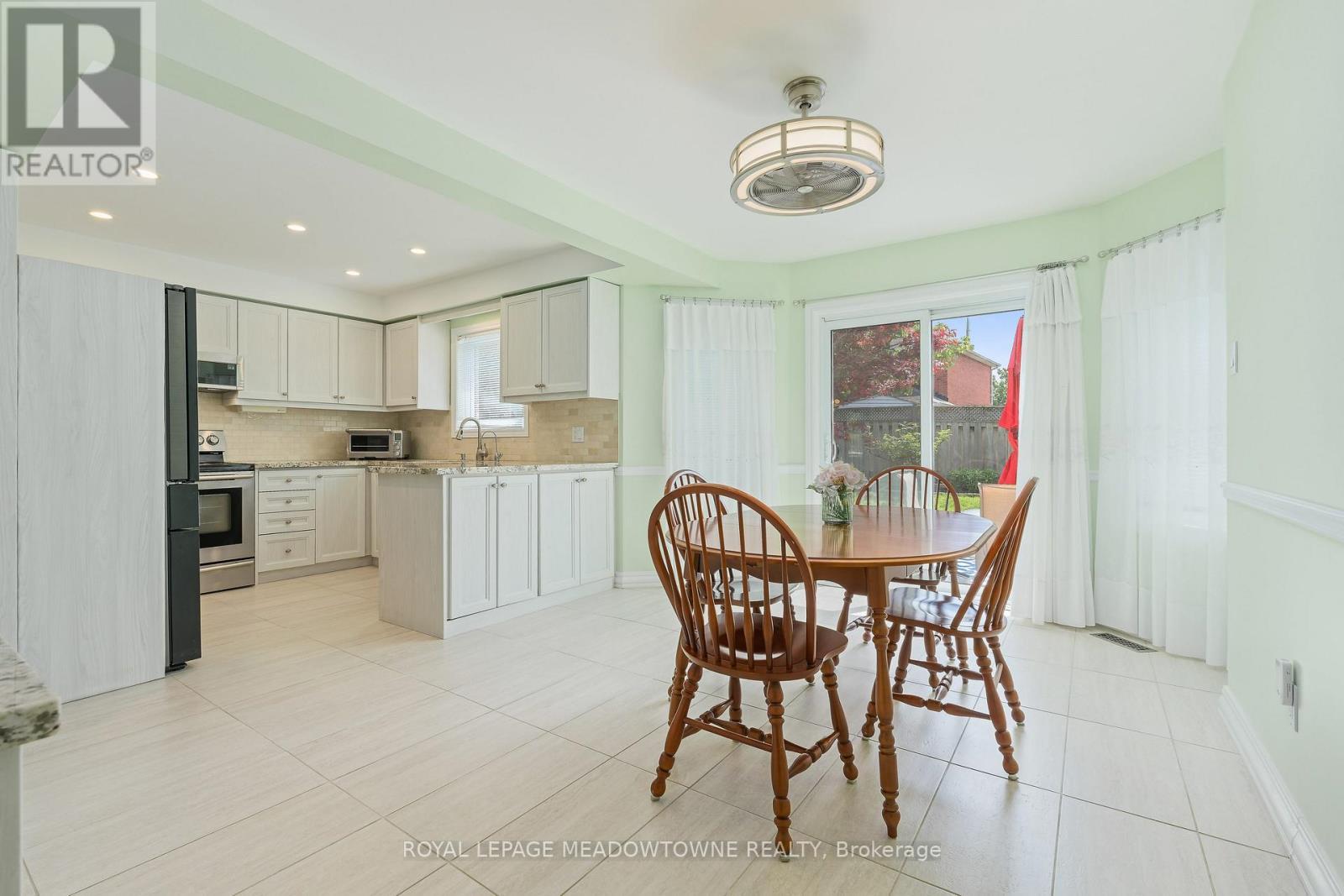 












7 EATON STREET

,
Halton Hills,




Ontario
L7G5J9

