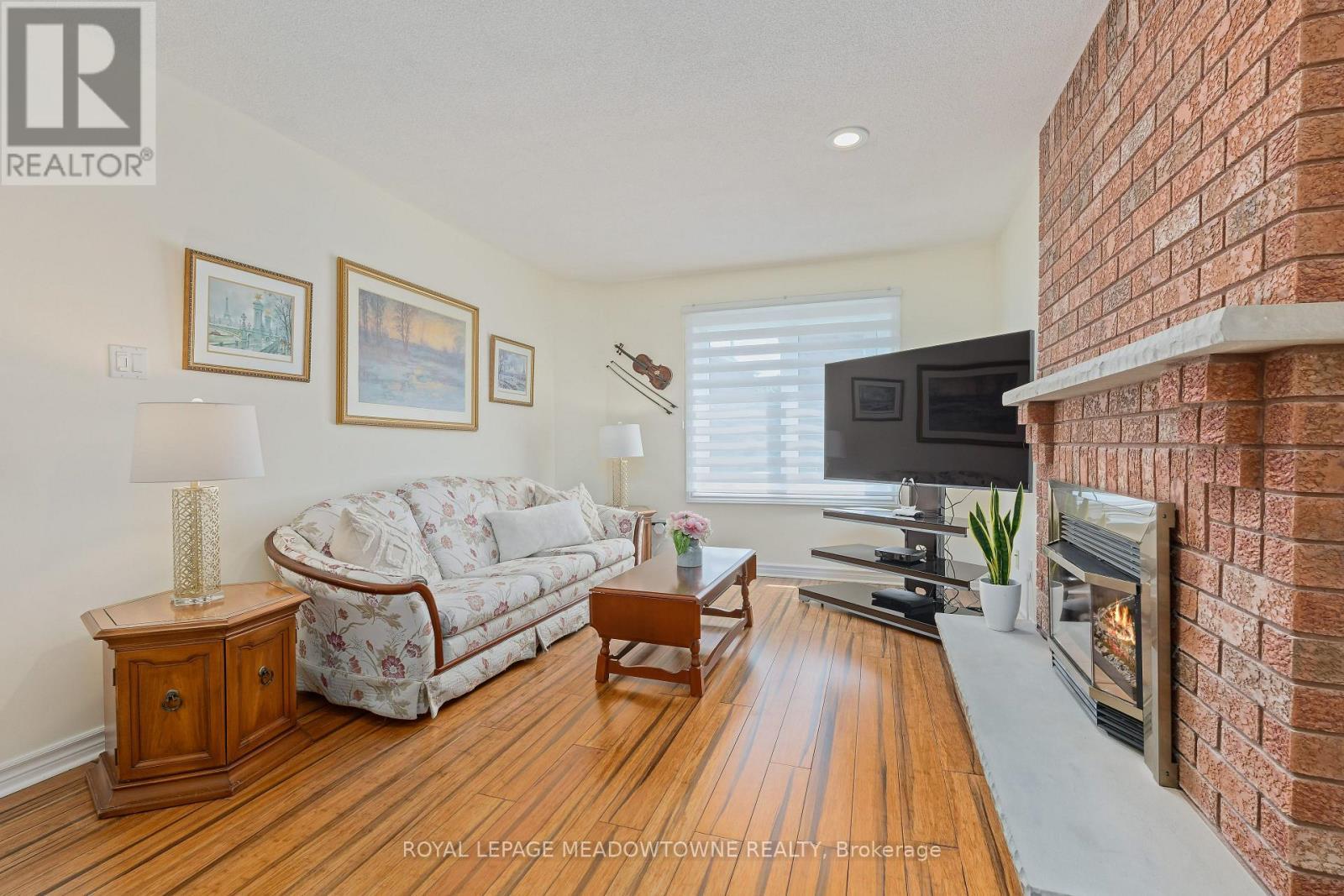 












7 EATON STREET

,
Halton Hills,




Ontario
L7G5J9

