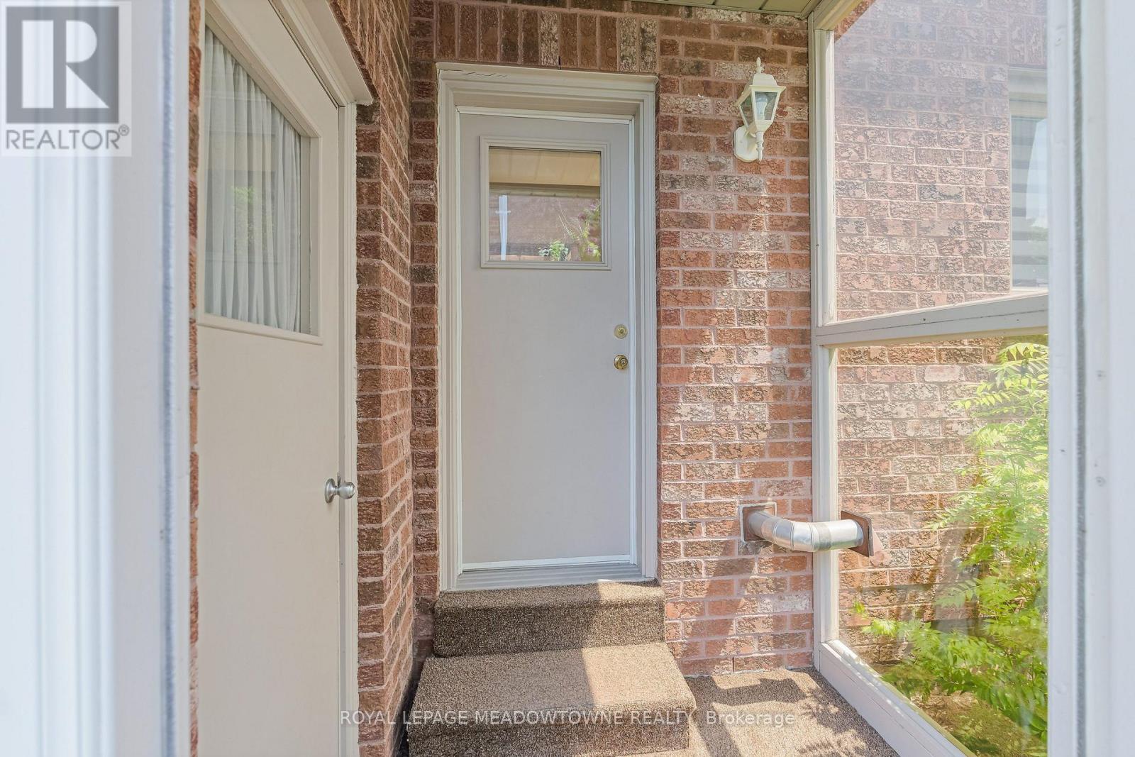 












7 EATON STREET

,
Halton Hills,




Ontario
L7G5J9

