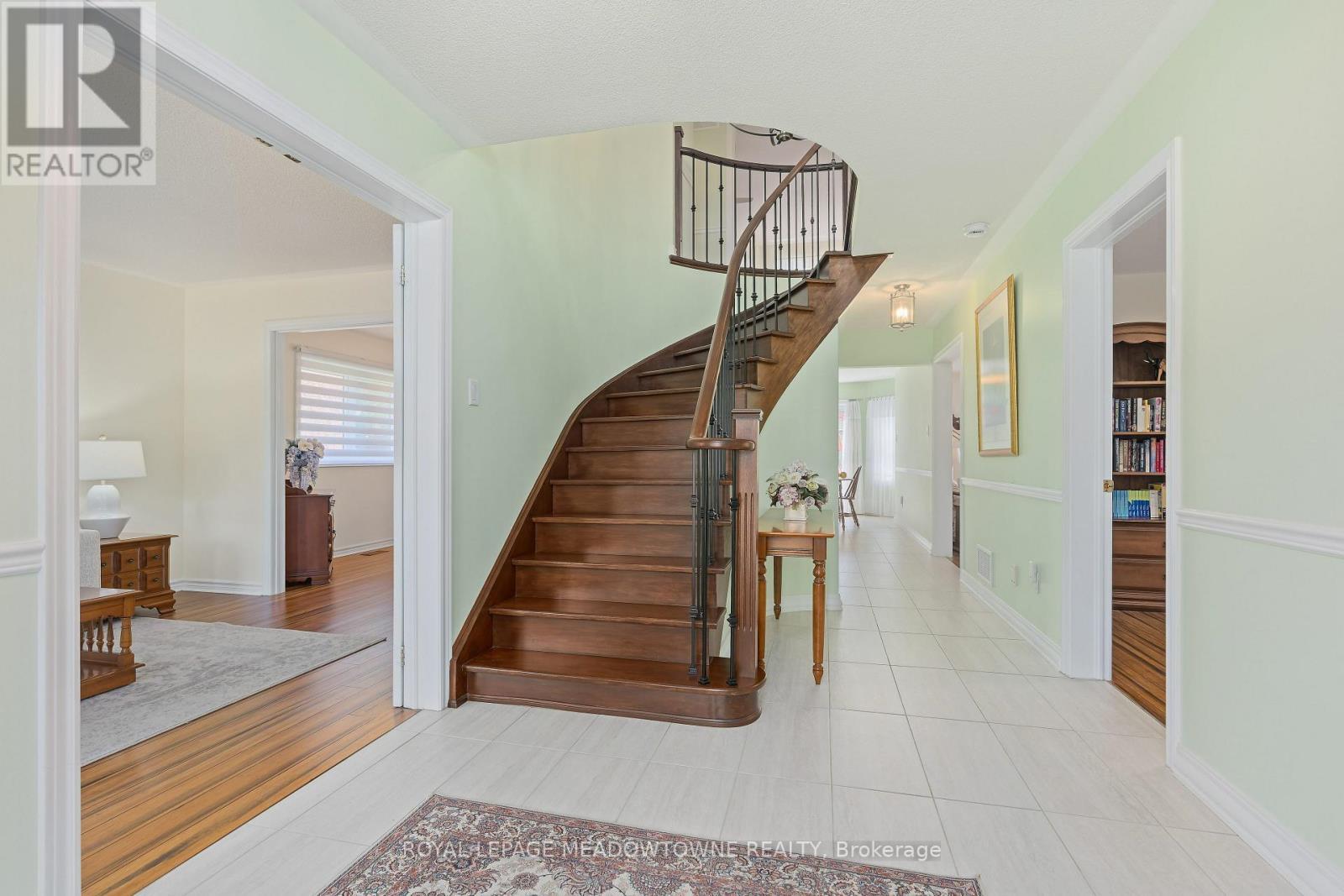 












7 EATON STREET

,
Halton Hills,




Ontario
L7G5J9

