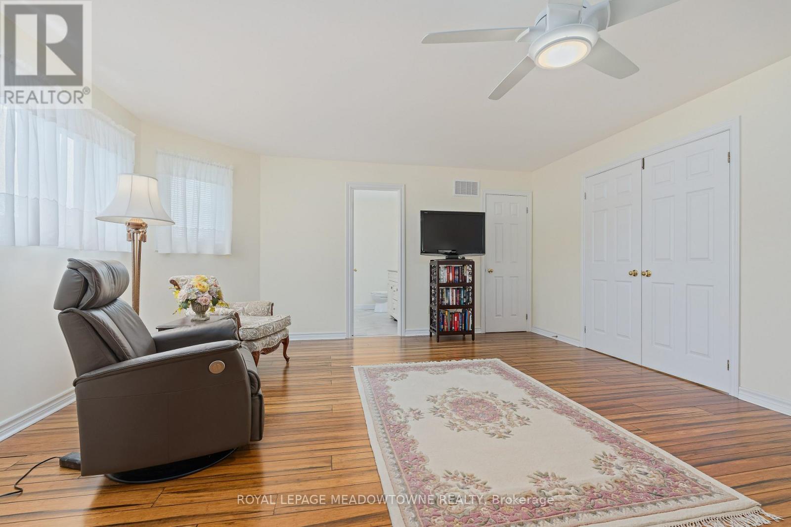 












7 EATON STREET

,
Halton Hills,




Ontario
L7G5J9

