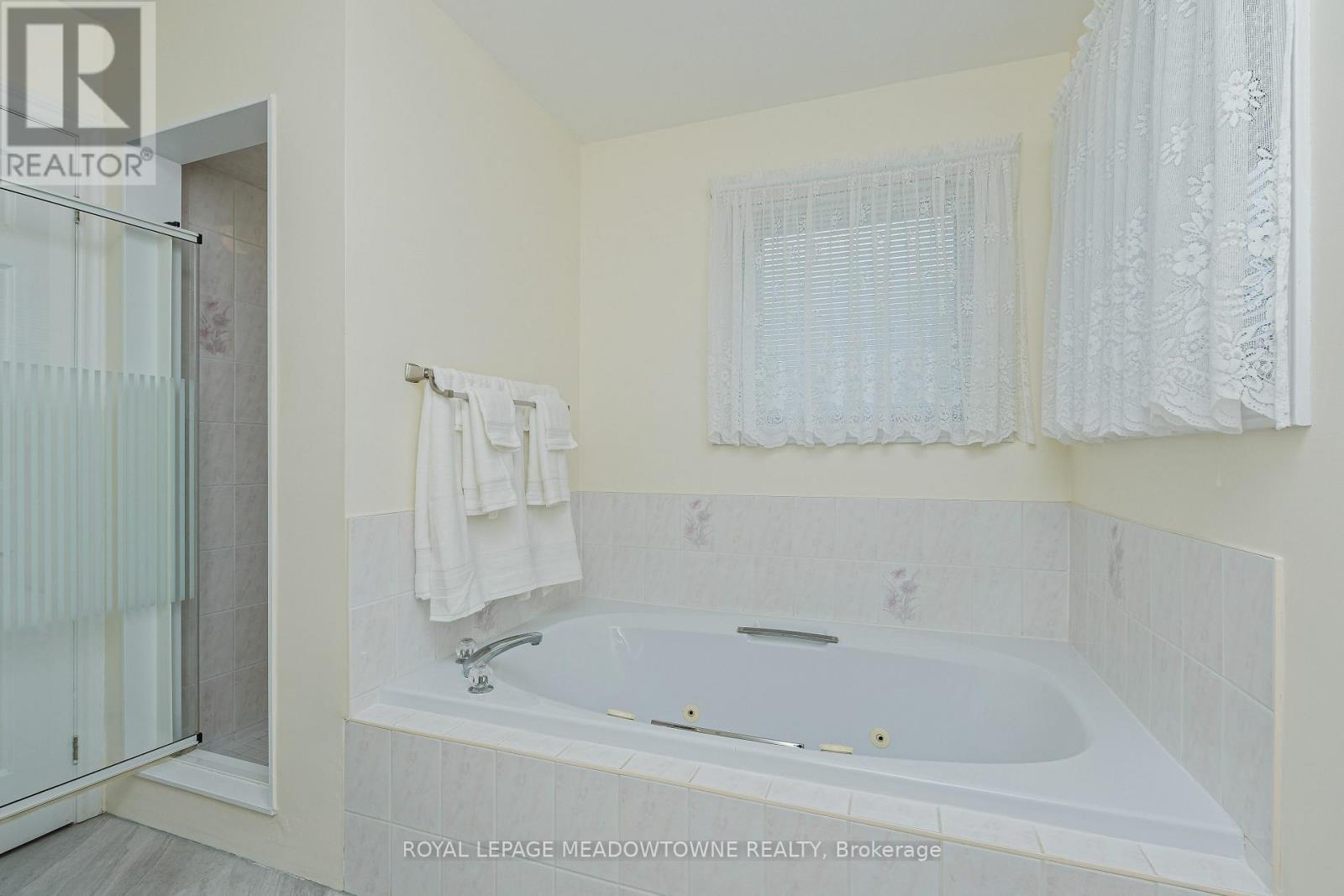












7 EATON STREET

,
Halton Hills,




Ontario
L7G5J9


