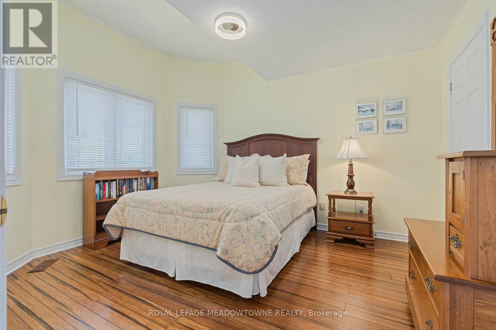 












7 EATON STREET

,
Halton Hills,




Ontario
L7G5J9

