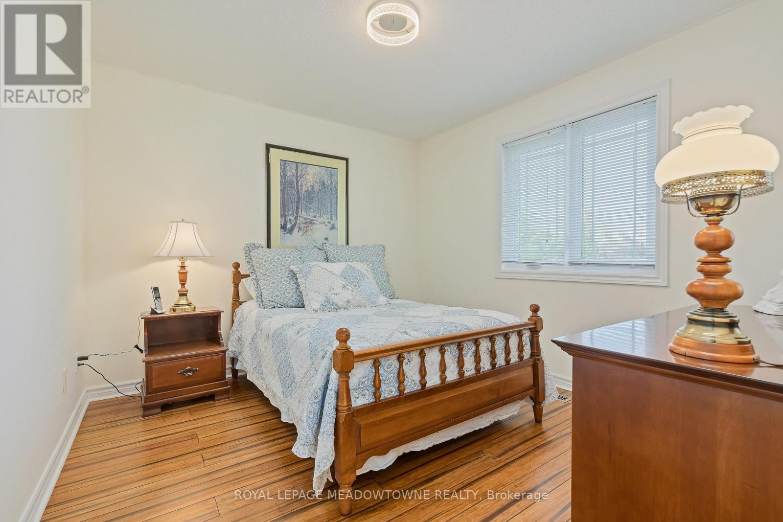 












7 EATON STREET

,
Halton Hills,




Ontario
L7G5J9

