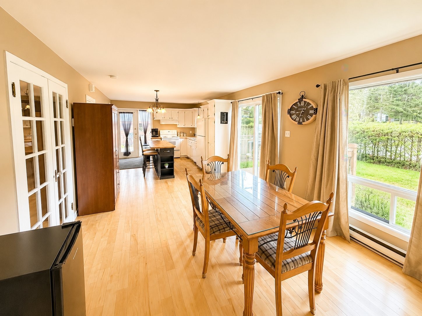 









456


Rue Brown

,
Mont-Tremblant,




QC
J8E2N9

