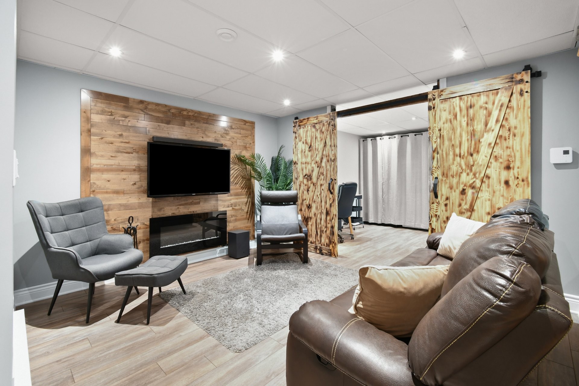 









224


Rue des Intendants

,
Varennes,




QC
J3X2E2

