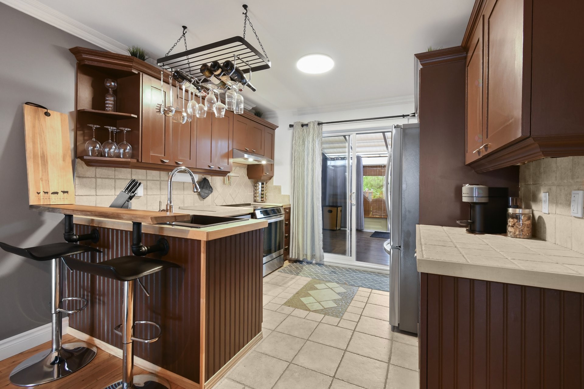 









224


Rue des Intendants

,
Varennes,




QC
J3X2E2


