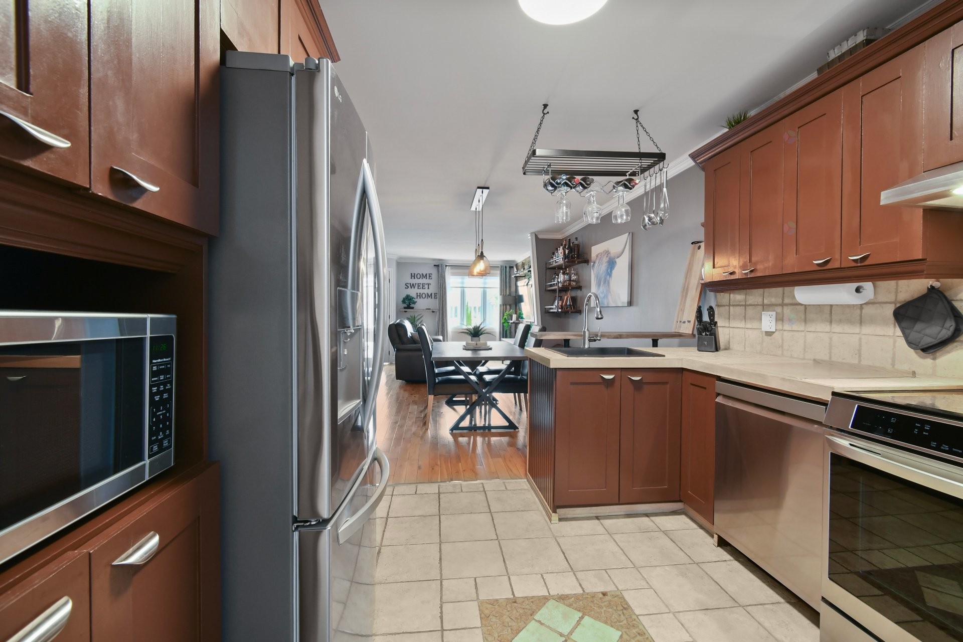 









224


Rue des Intendants

,
Varennes,




QC
J3X2E2

