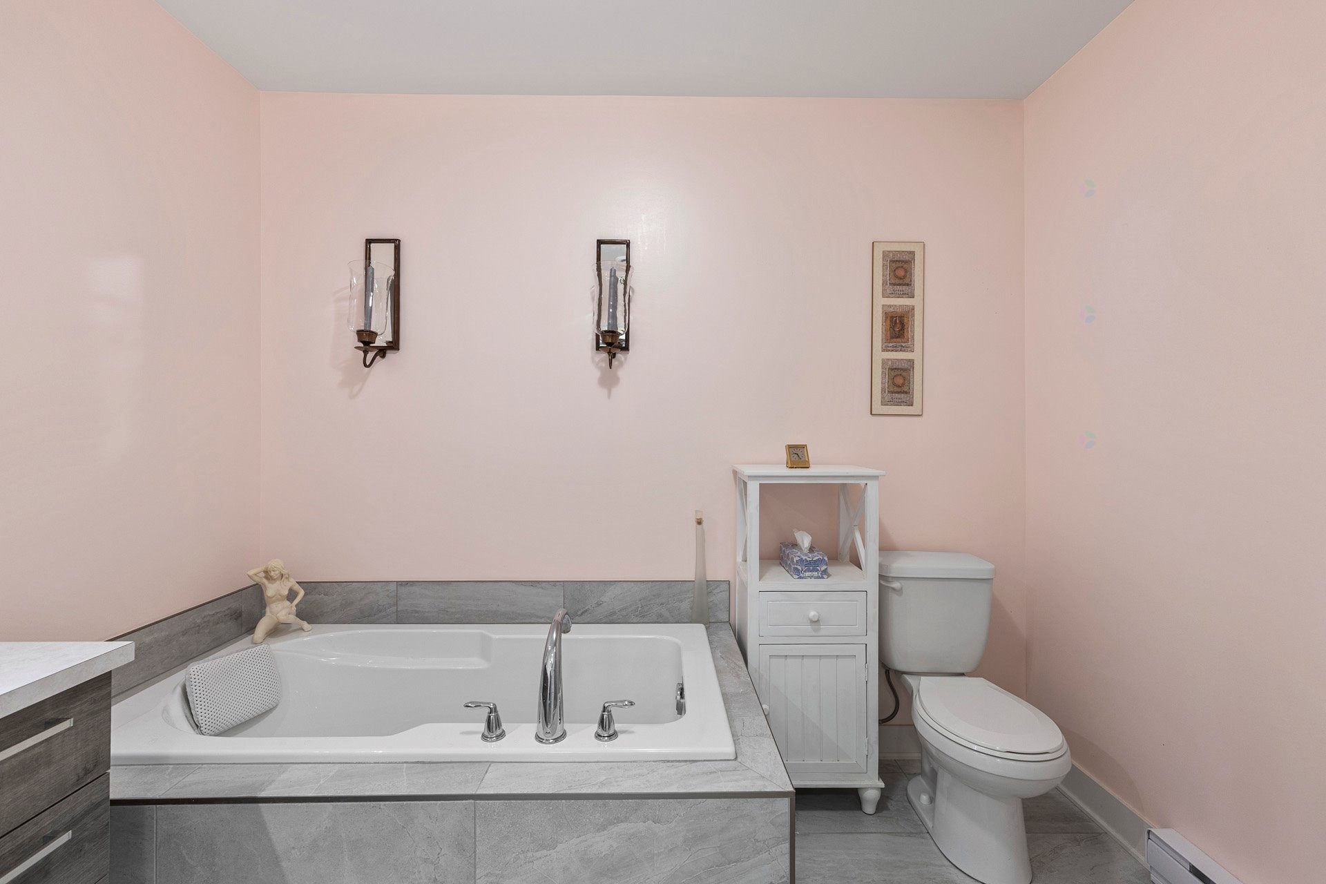 









840


Rue Valois

, 202,
Vaudreuil-Dorion,




QC
J7V0G9

