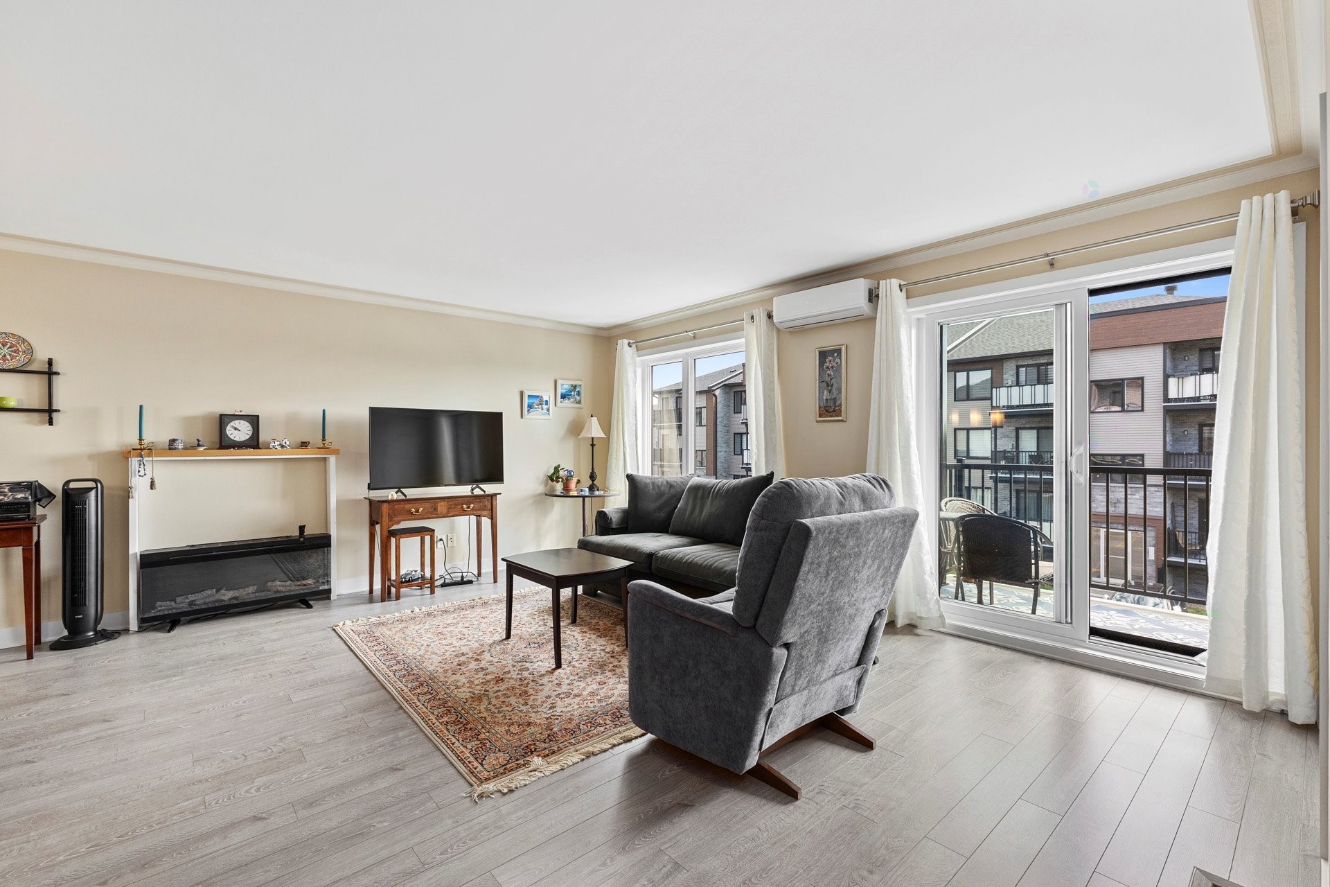 









840


Rue Valois

, 202,
Vaudreuil-Dorion,




QC
J7V0G9

