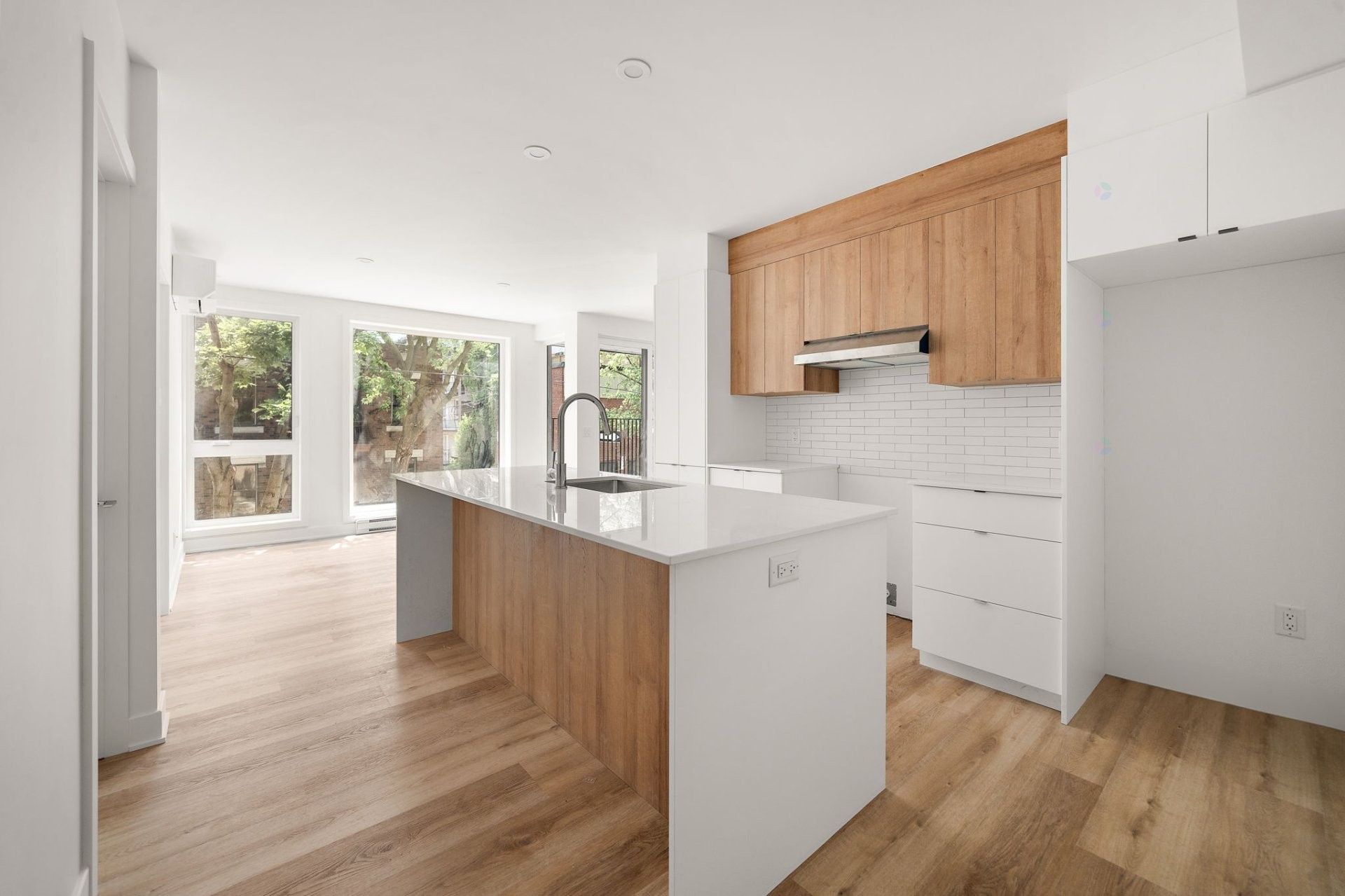 









1221

 - 1225


Rue Marie-Anne E.

,
Montréal (Le Plateau-Mont-Royal),




QC
H2J3K9

