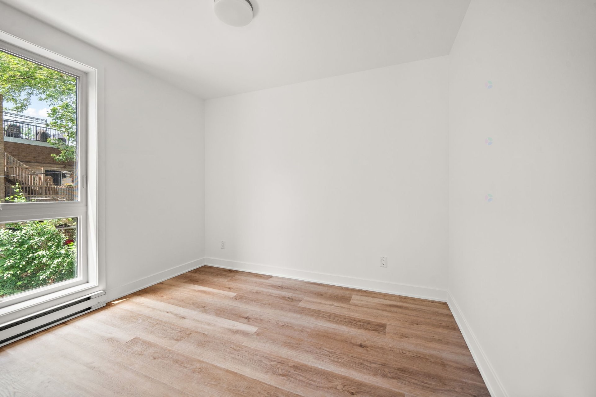









1221

 - 1225


Rue Marie-Anne E.

,
Montréal (Le Plateau-Mont-Royal),




QC
H2J3K9

