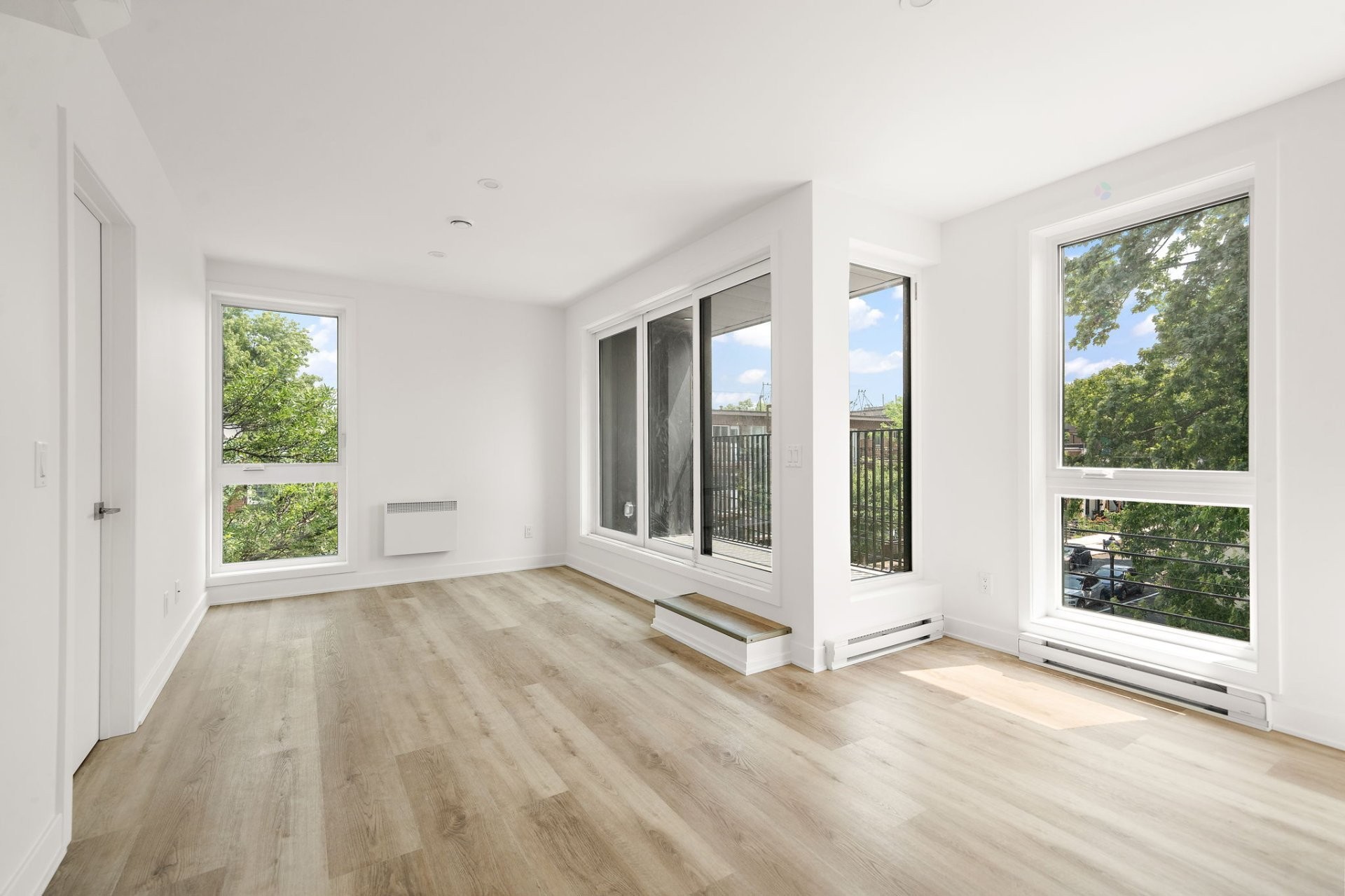 









1221

 - 1225


Rue Marie-Anne E.

,
Montréal (Le Plateau-Mont-Royal),




QC
H2J3K9

