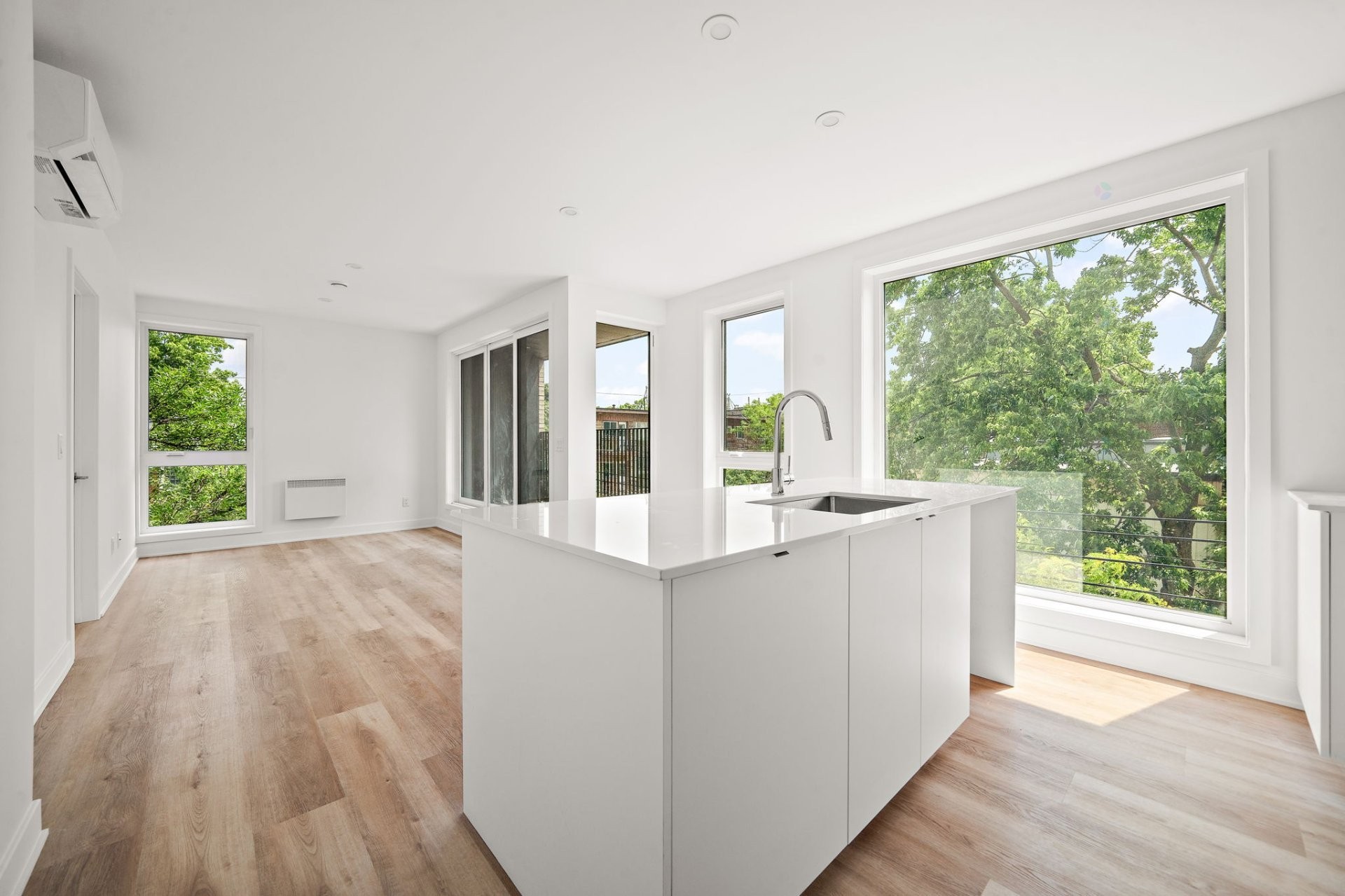 









1221

 - 1225


Rue Marie-Anne E.

,
Montréal (Le Plateau-Mont-Royal),




QC
H2J3K9

