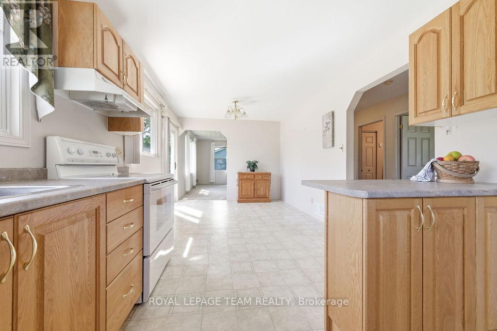 












111 CAMPBELL DRIVE

,
McNab/Braeside,




Ontario
K7S3G9

