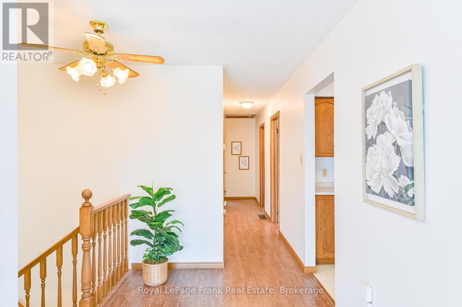 












636 ROMAINE STREET

,
Peterborough (Otonabee Ward 1),




Ontario
K9J2E4

