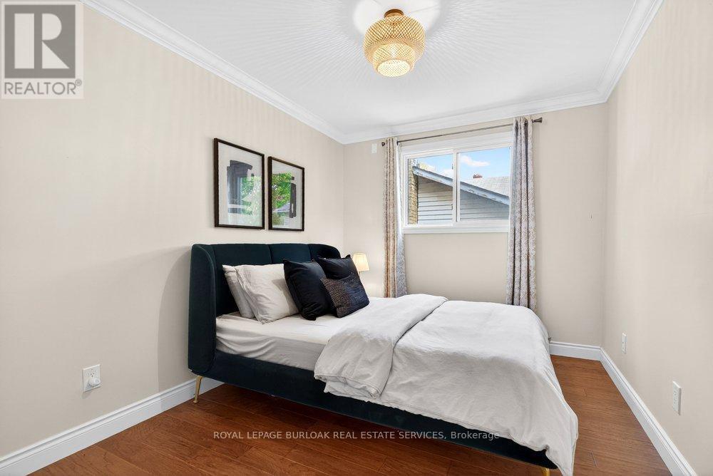 












758 FRANCIS ROAD

,
Burlington,




Ontario
L7T4A3

