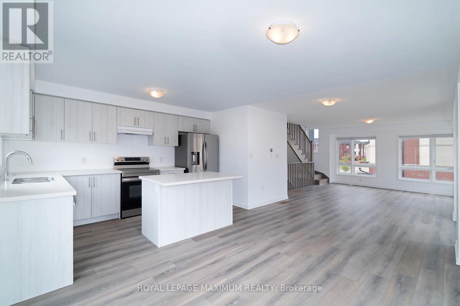 












1383 BRANDENTON PATH

,
Oshawa,




Ontario
L1K1A9

