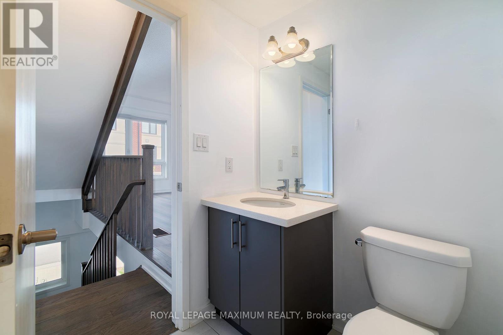 












1383 BRANDENTON PATH

,
Oshawa,




Ontario
L1K1A9

