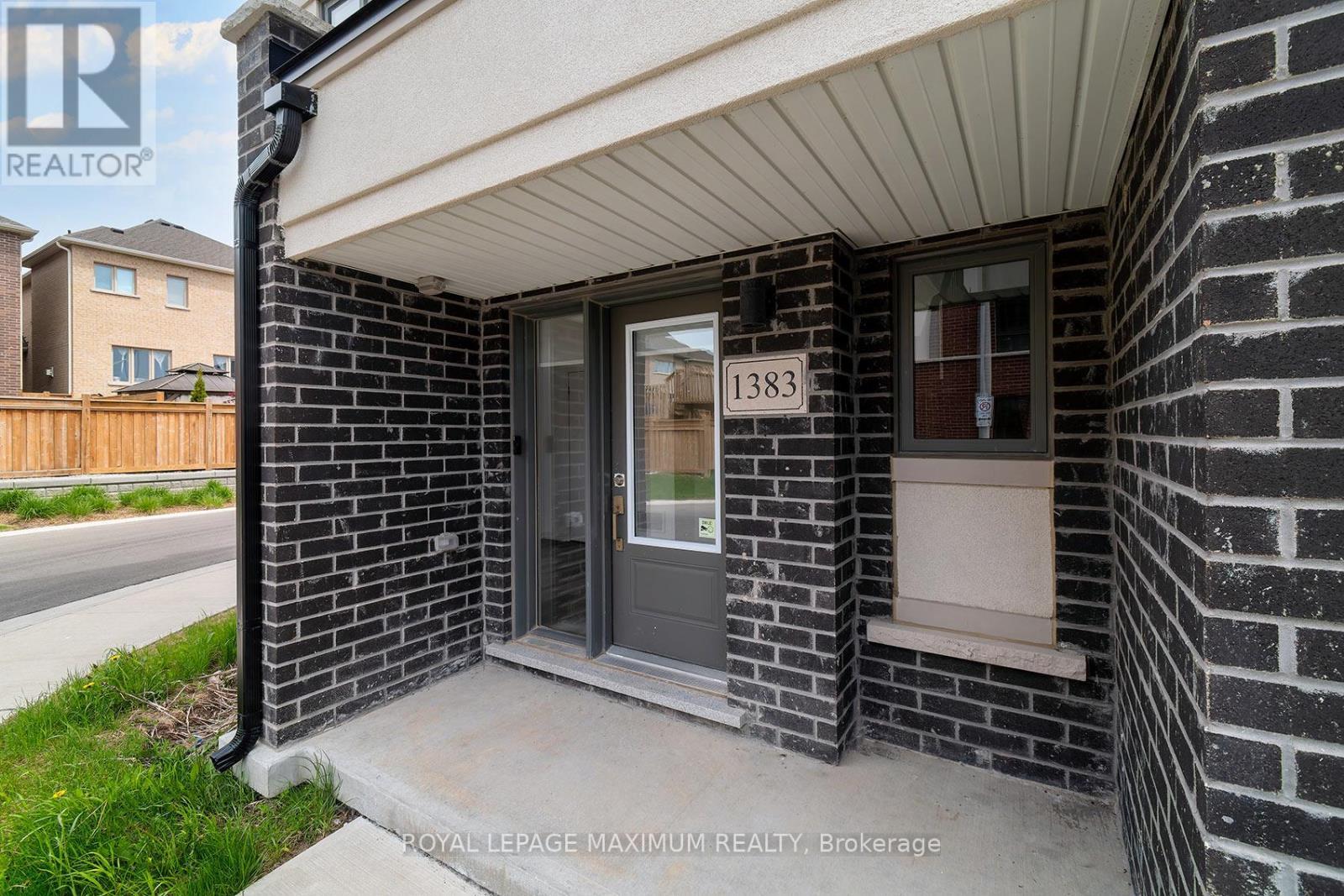 












1383 BRANDENTON PATH

,
Oshawa,




Ontario
L1K1A9

